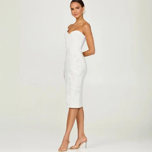 HELSI Kaia Floral Appliqué Strapless Dress - Picture 3 of 8